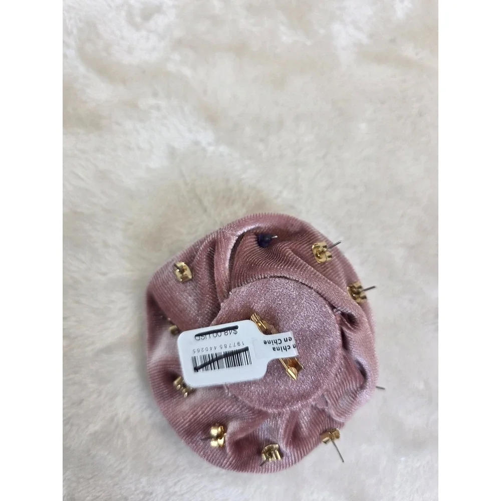 Urban Outfitters Velvet Rose Pin Flower With‎ pairs of post earrings
